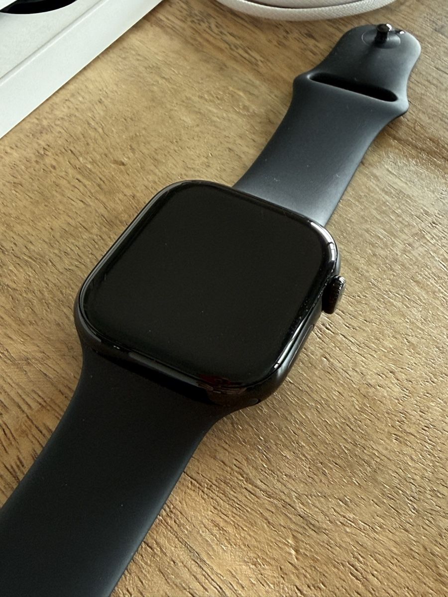 Apple Smartwatch: Apple Watch Series 10 46mm Jet Black – Usato da Gibswil venduto da Oidus 2
