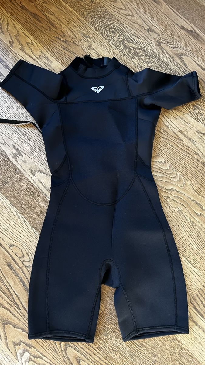 Roxy Planches de surf: Roxy, Neopren Shorty, Damen, schwarz – Neuf (Voir description) à Winterthur par Tanja151274
