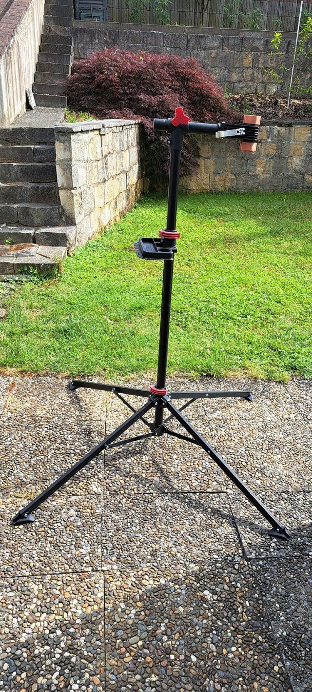 Cavalletti per biciclette: Fahrrad-Montageständer – Usato da Füllinsdorf venduto da Borgirosi