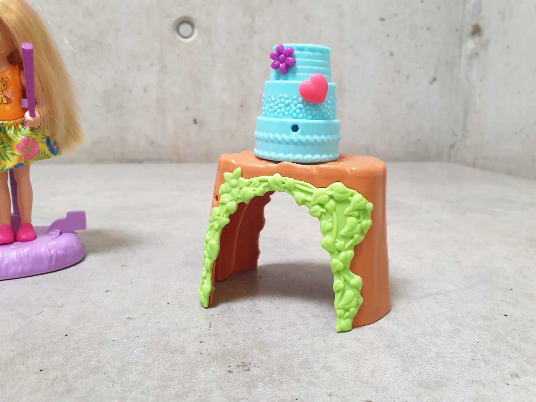 Bambole: Set Barbie, Chelsea et sa pinata – Usato da Fribourg venduto da fripons 3