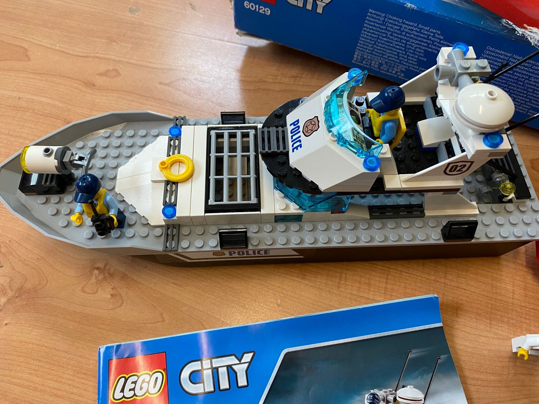 Lego Kit di costruzioni: Lego 60129 Polizeischiff und Räuberboot – Usato da Gunzwil venduto da veit01 3