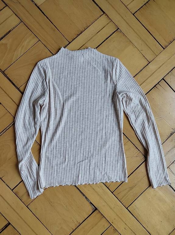 Only Pulls & Sweat-shirts: beiger only pullover M – D'occasion à St. Gallen par jessparker 1