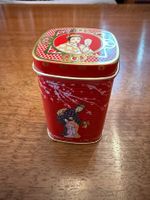 Dekorative Teedose rot mit Geisha Motiv Metall Zustand gut