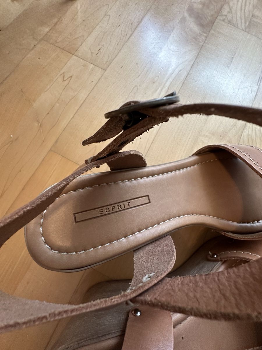 Esprit Scarpe da donna: Leder-Wedges Gr. 40 Esprit braun – Nuovo (secondo la descrizione) da Altendorf venduto da Eastwick4 4