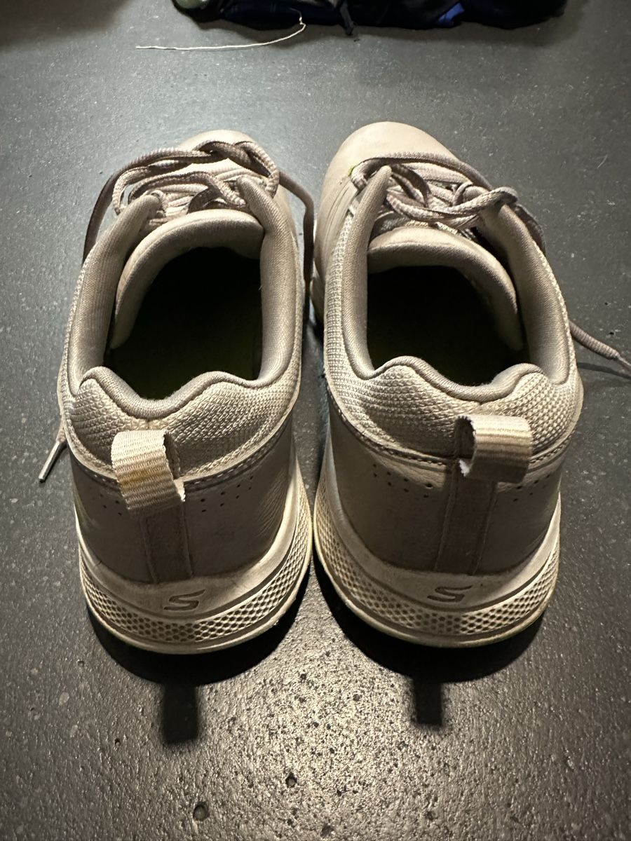 Skechers Scarpe da uomo: Skechers Golfschuhe Gr. 43.5 – Usato da Bolligen venduto da Pixxie01 1