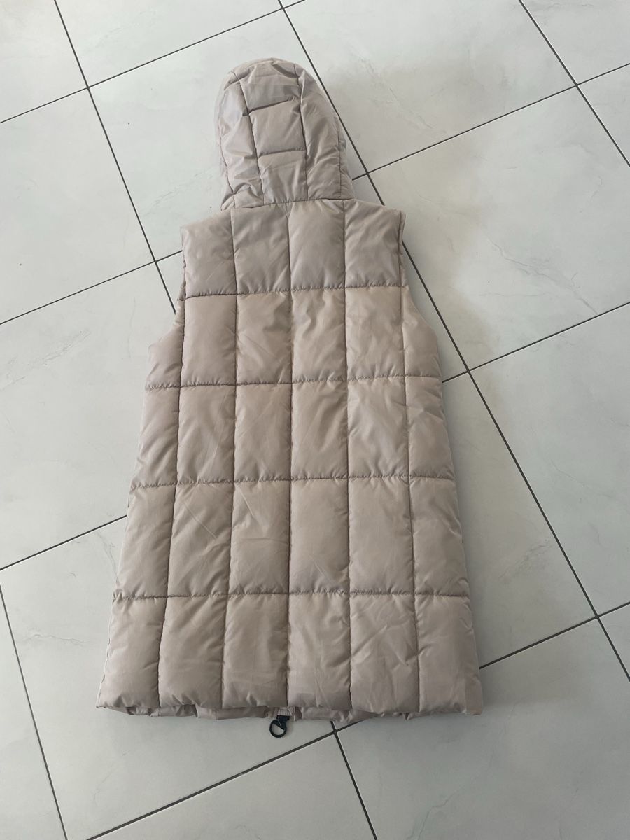 Gilets & Westen: Langes Steppgilet mit Kapuze – Neu (gemäss Beschreibung) aus Remigen von Mamo59 2