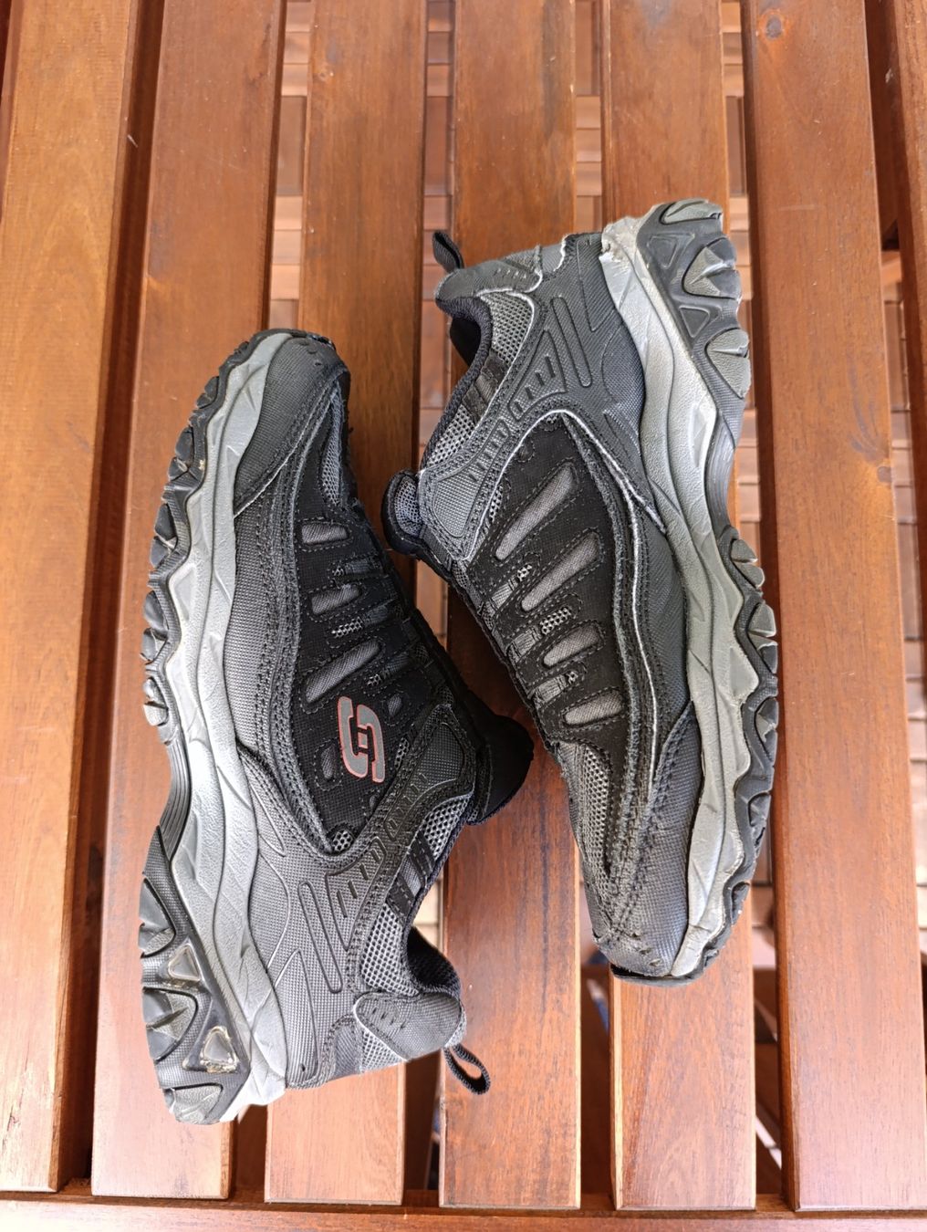 Skechers Herrenschuhe: Sketchers Sneakers, Gr. 40 – Gebraucht aus Zürich von VorlonShadow 4