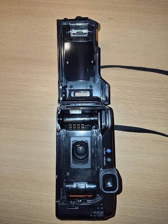 Fotocamera: Olympus AZ-200 Superzoom Point & Shoot  Top-Zustand – Usato da Wohlen AG venduto da diwi_wohlen 2