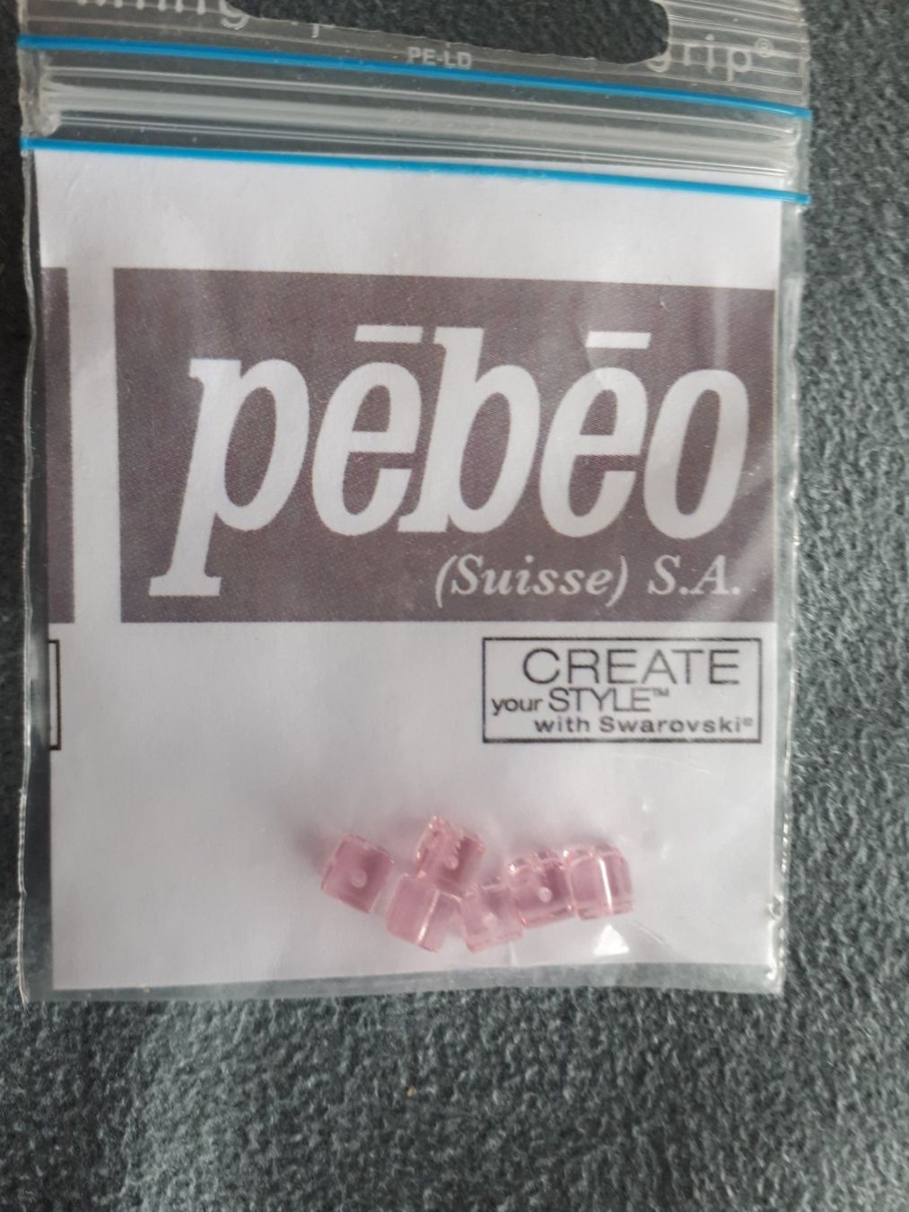Perle (finte): 6 cubes Swarovski 4 mm rose – Nuovo e nell'imballaggio originale da Ferlens VD venduto da sunshine321