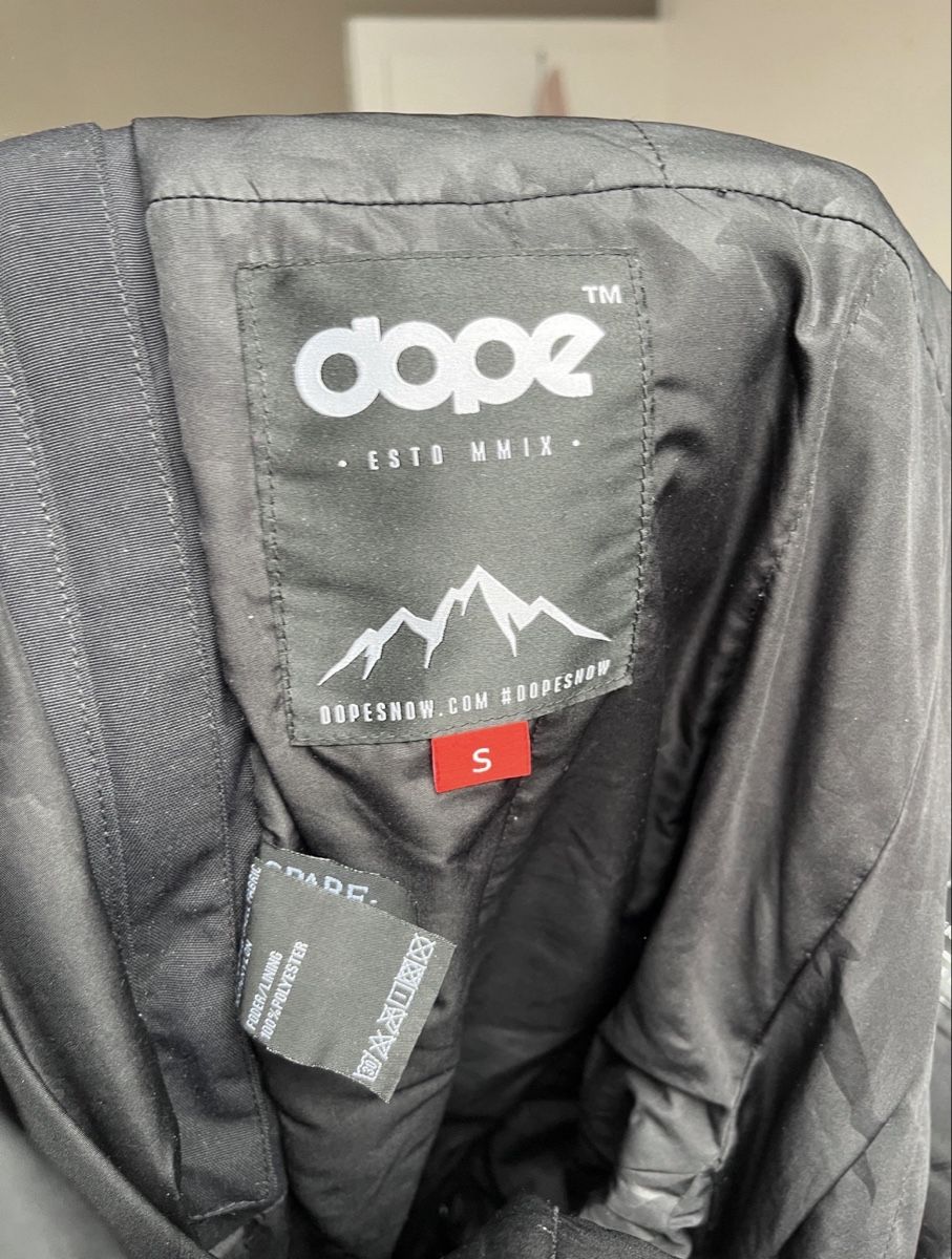 Dope Hosen: Dope Snow Latzhose – Neu (gemäss Beschreibung) aus Müntschemier von leonie.3232 3
