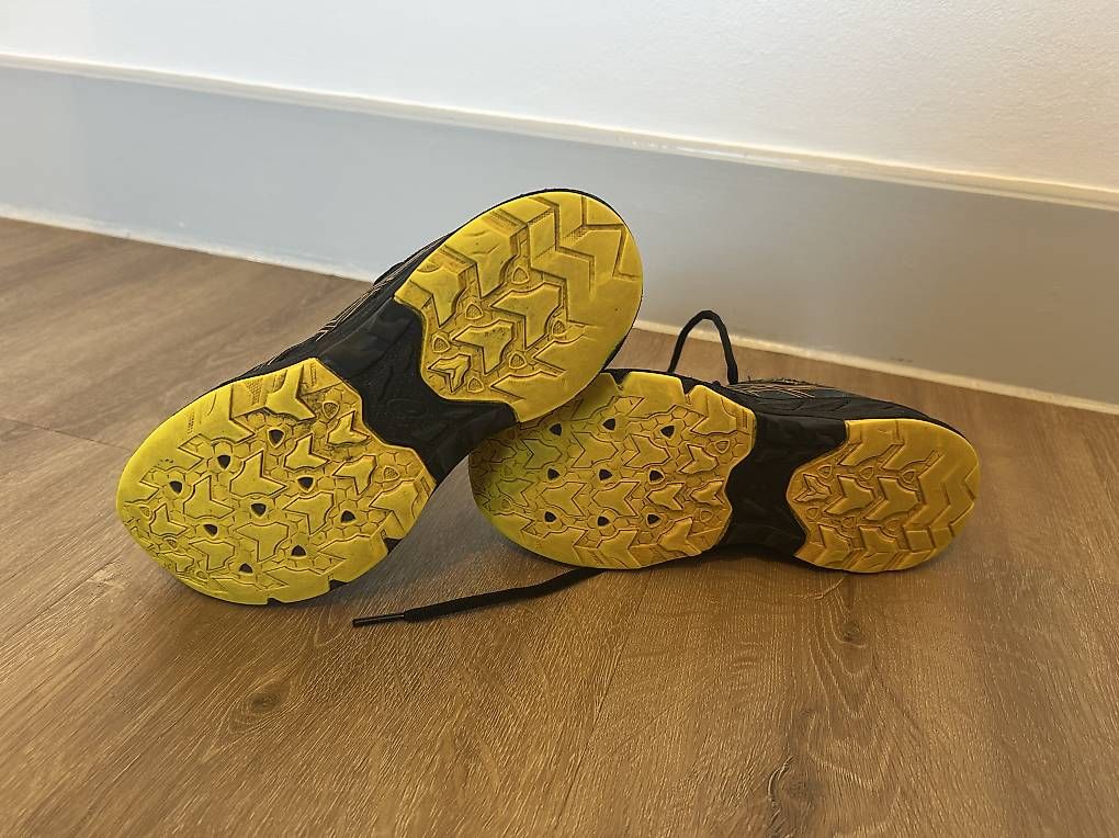Herrenschuhe: Baskets asics t. 34.5 – Gebraucht aus Curtilles von cat_vs66 2