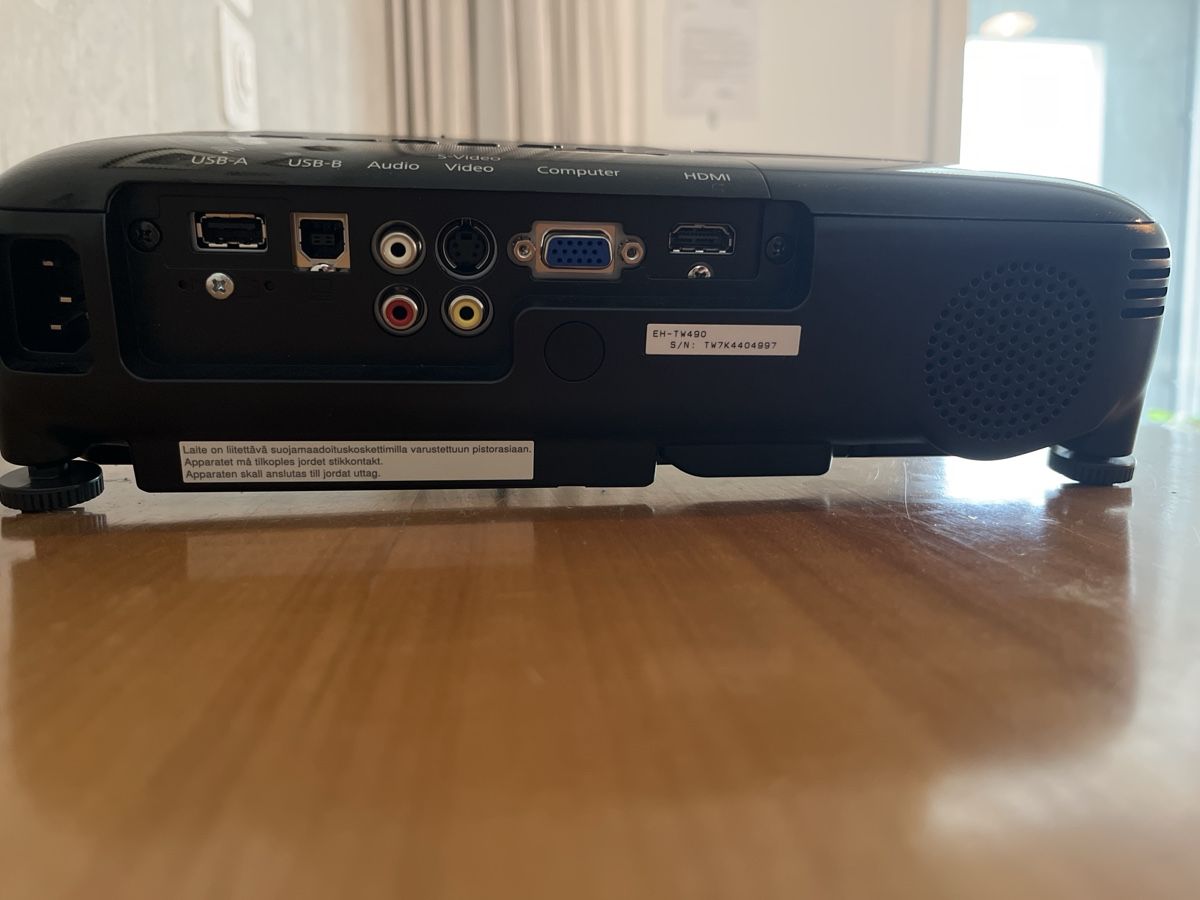 Epson Proiettori: Beamer  – Usato da Zürich venduto da Coco_Willi 2