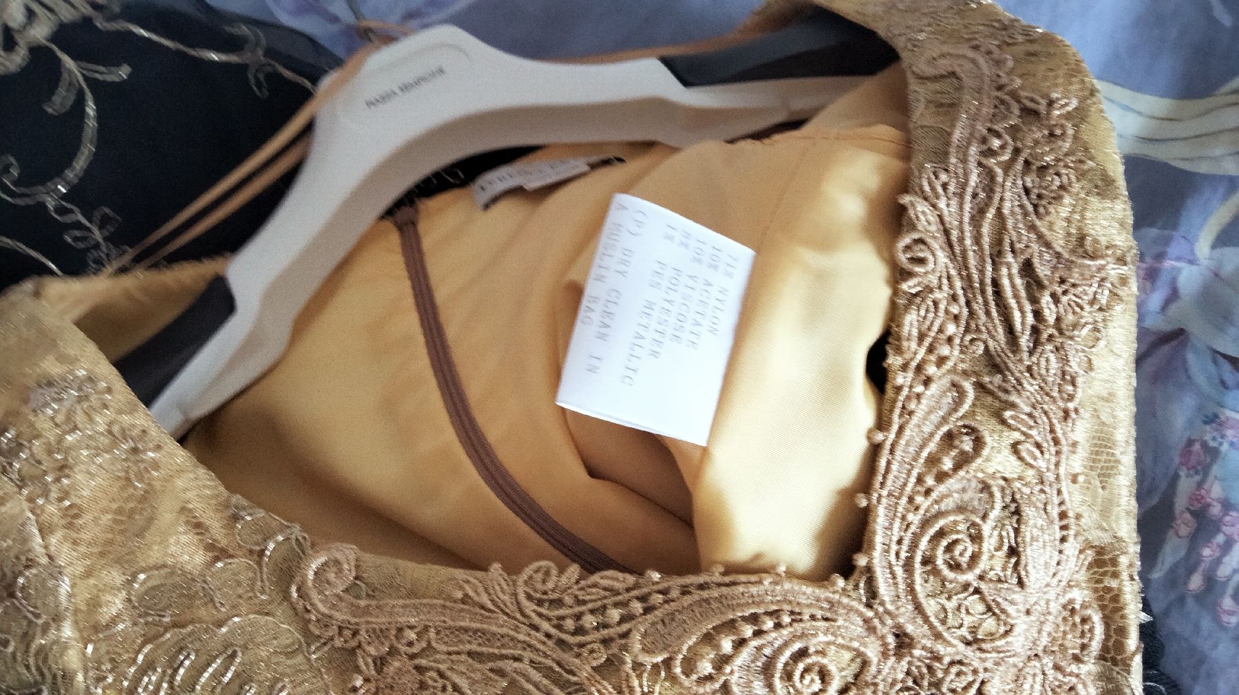 Kleider: Gold / schwarzes Abendkleid – Gebraucht aus Küsnacht ZH von turtlehouse 5