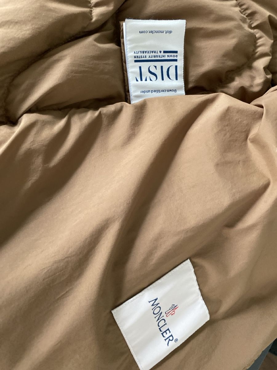 Moncler Mäntel: Moncler Mantel Vestr – Neu (gemäss Beschreibung) aus Wädenswil von anna.st 2