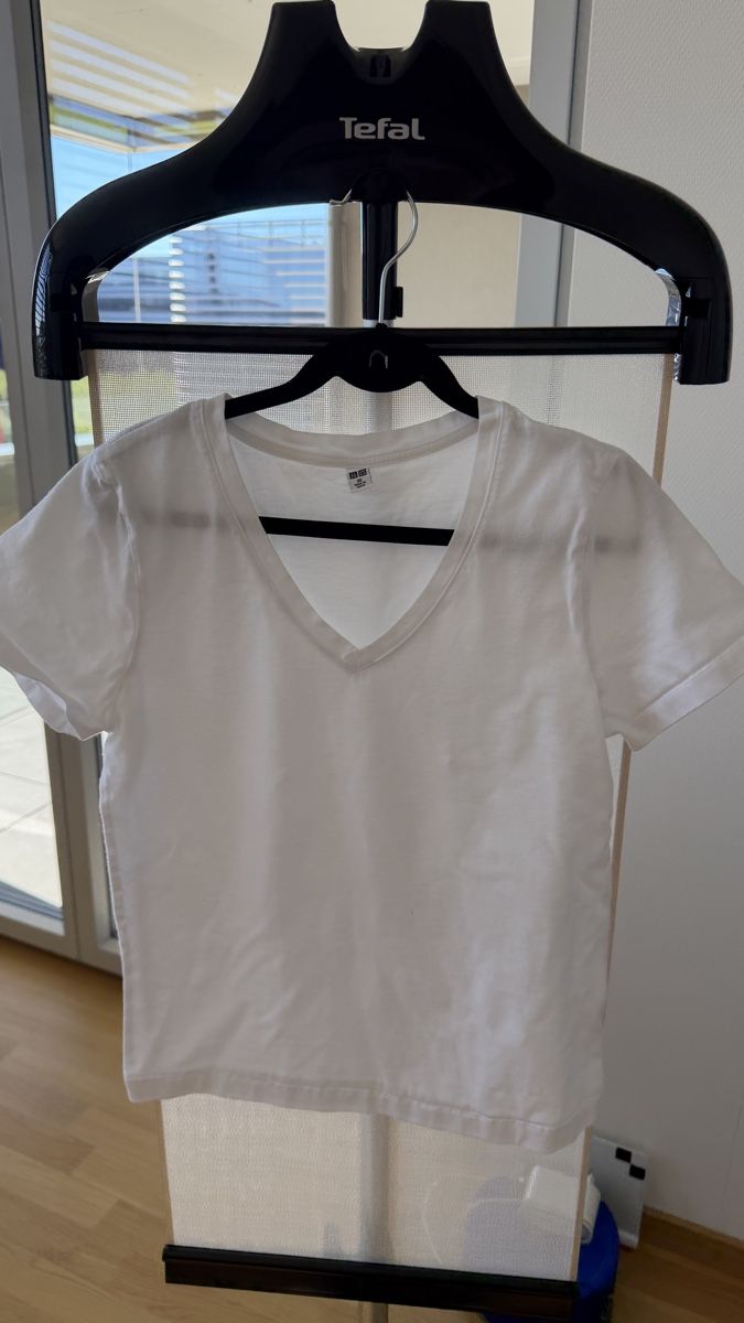 Uniqlo T-shirts: UNIQLO tshirt – Neuf (Voir description) à Glattpark (Opfikon) par swi_wk9j