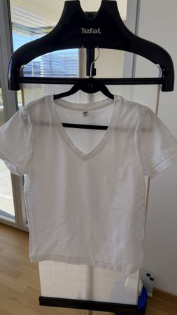 UNIQLO tshirt