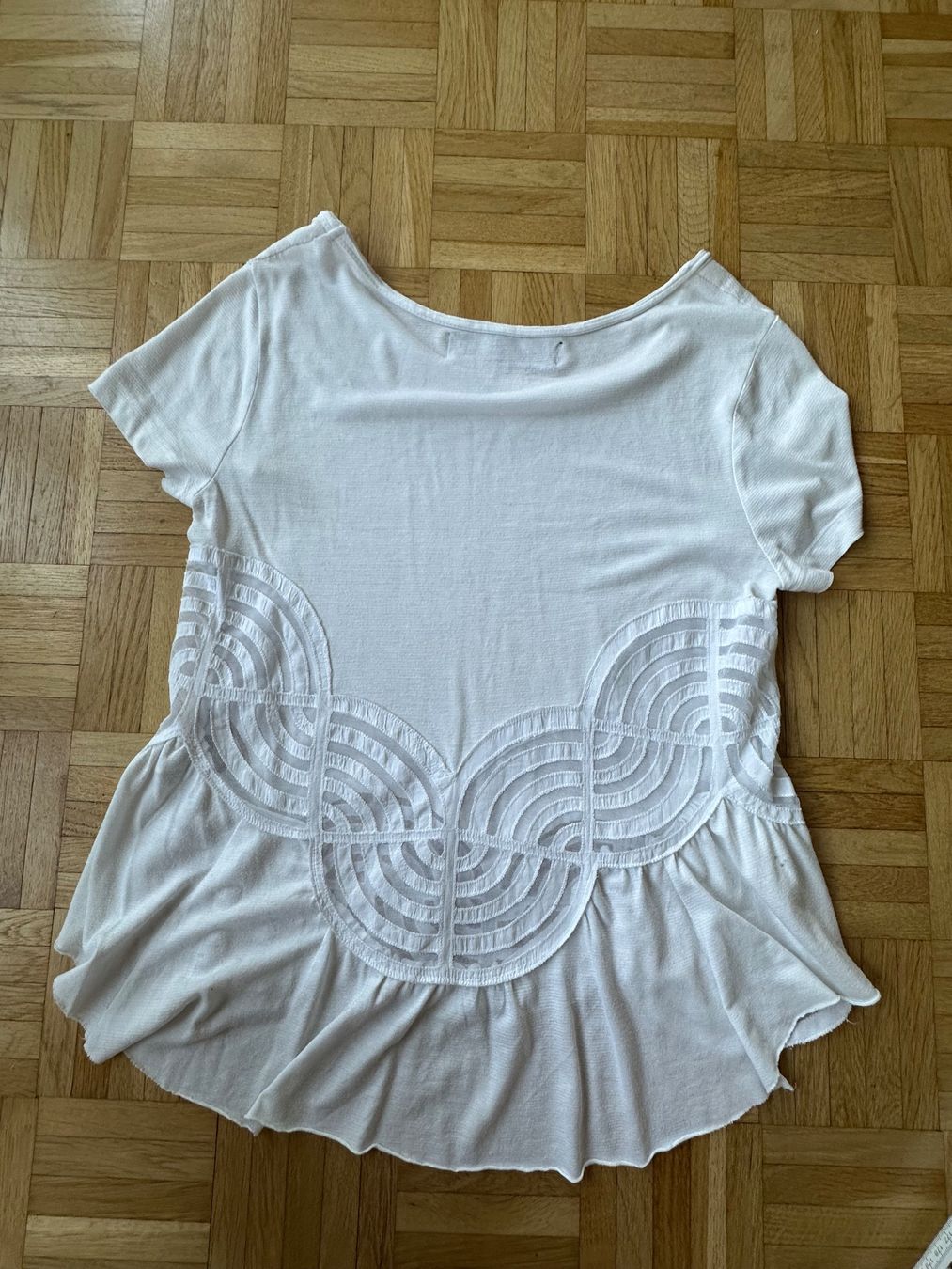 Desigual Top: Desigual weisses Top mit Rüschchen – Difettoso da Zürich venduto da ong8 1