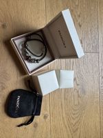 Pandora Armband und 7 charms