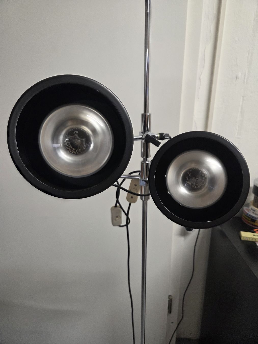 Lampade: Vintage Stehlampe Chrom Schwarz – Usato da Dietikon venduto da Allegra34 9
