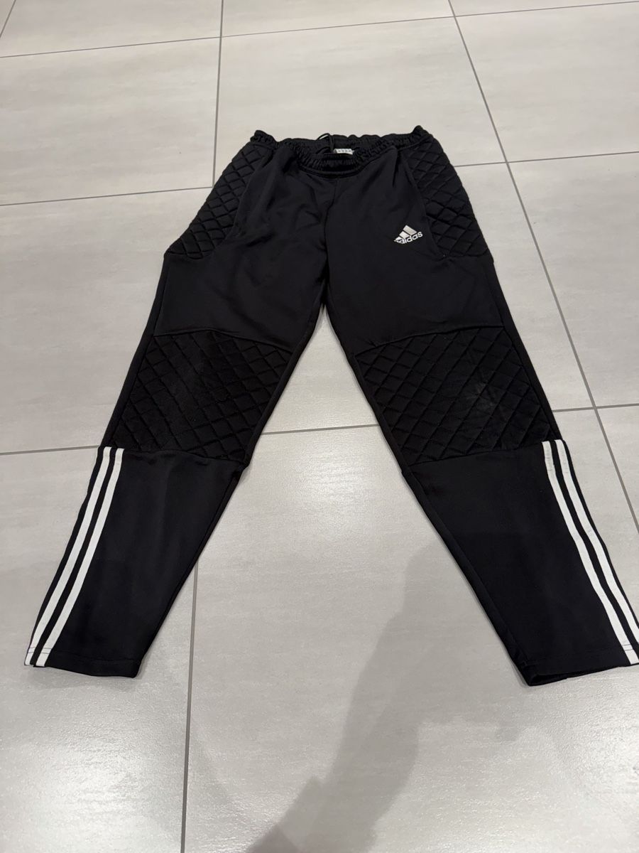 Adidas Hosen: Torwarthose Fussball lang Adidas – Gebraucht aus Lausanne von Jutzi68