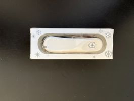 Victorinox White Christmas  Evo Grip 2016