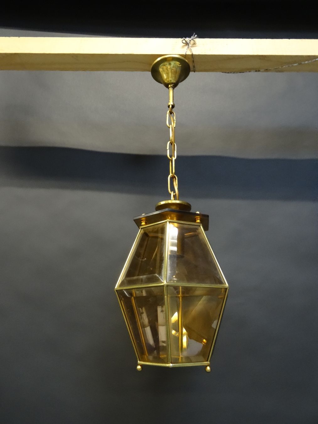 Lampadari & plafoniere: HÄNGELAMPE MESSING / RAUCHGLAS – Usato da Brügg BE venduto da fundus2 1