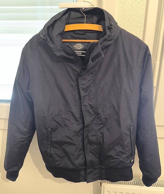 Jacken: Dickies Cornwell Winterjacke - Schwarz Marke: Dickies Cornwe – Gebraucht aus Pully von vir_58dk