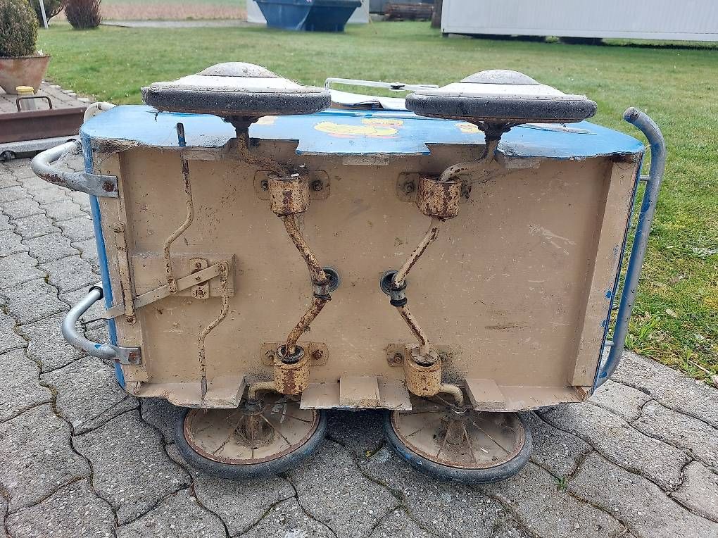 Carrozzine: Alter Helvetia Kinderwagen – Usato da Rapperswil BE venduto da Shelbygt 1