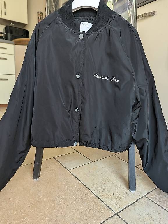 Vestes: Jacket crop Bershka  – D'occasion à Saillon par vic_xny8 1
