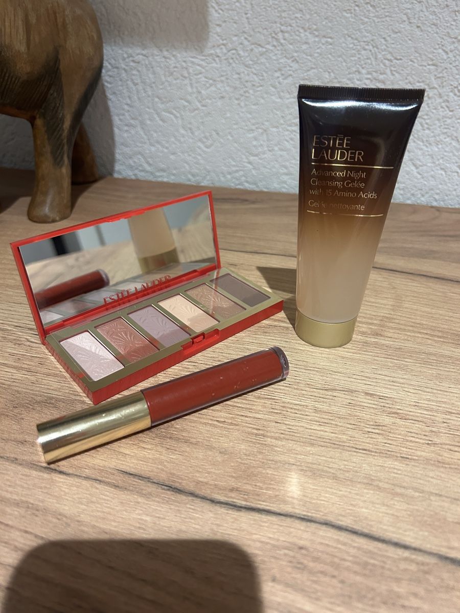 Estée Lauder Make-up: Estee Lauder Set: Eyeshadow Palette, Cleanser, Lip Gloss – Nuovo (secondo la descrizione) da Marin-Epagnier venduto da Kty_1907 6