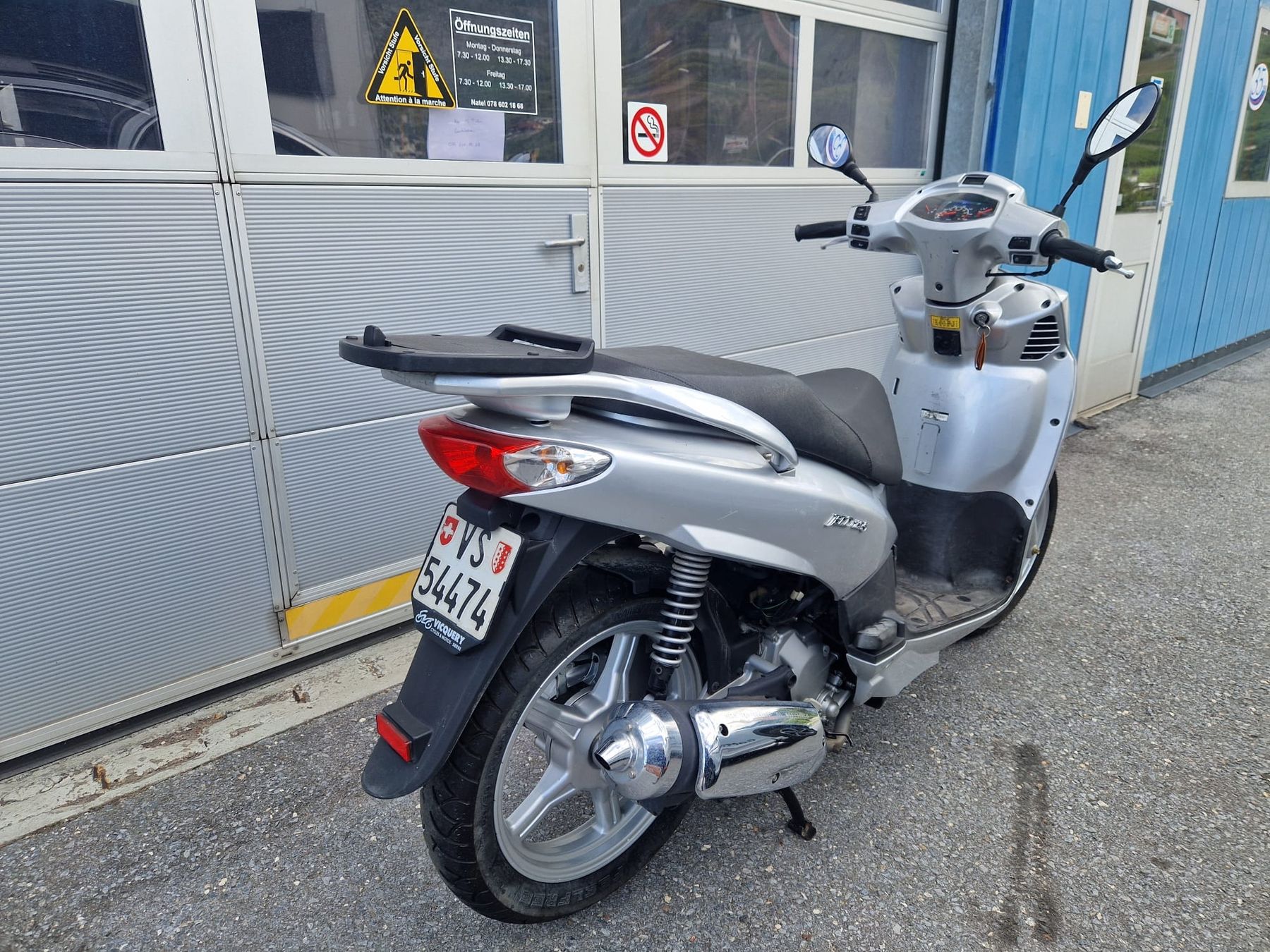 Sym Scooters: SYM HD 125 Roller, Grau Metallisiert ab MFK – D'occasion à Salgesch par Vintageswitzerland 5