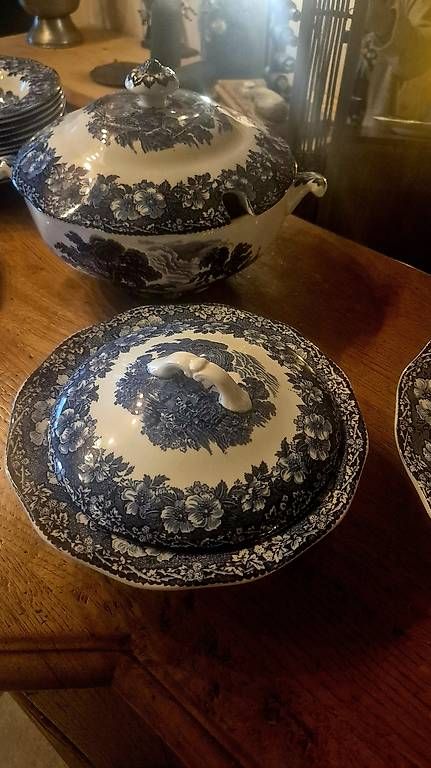 Geschirrsets: Service de table ancien bleu et blanc  chic! – Gebraucht aus Mollens VD von vrg_b6my 1