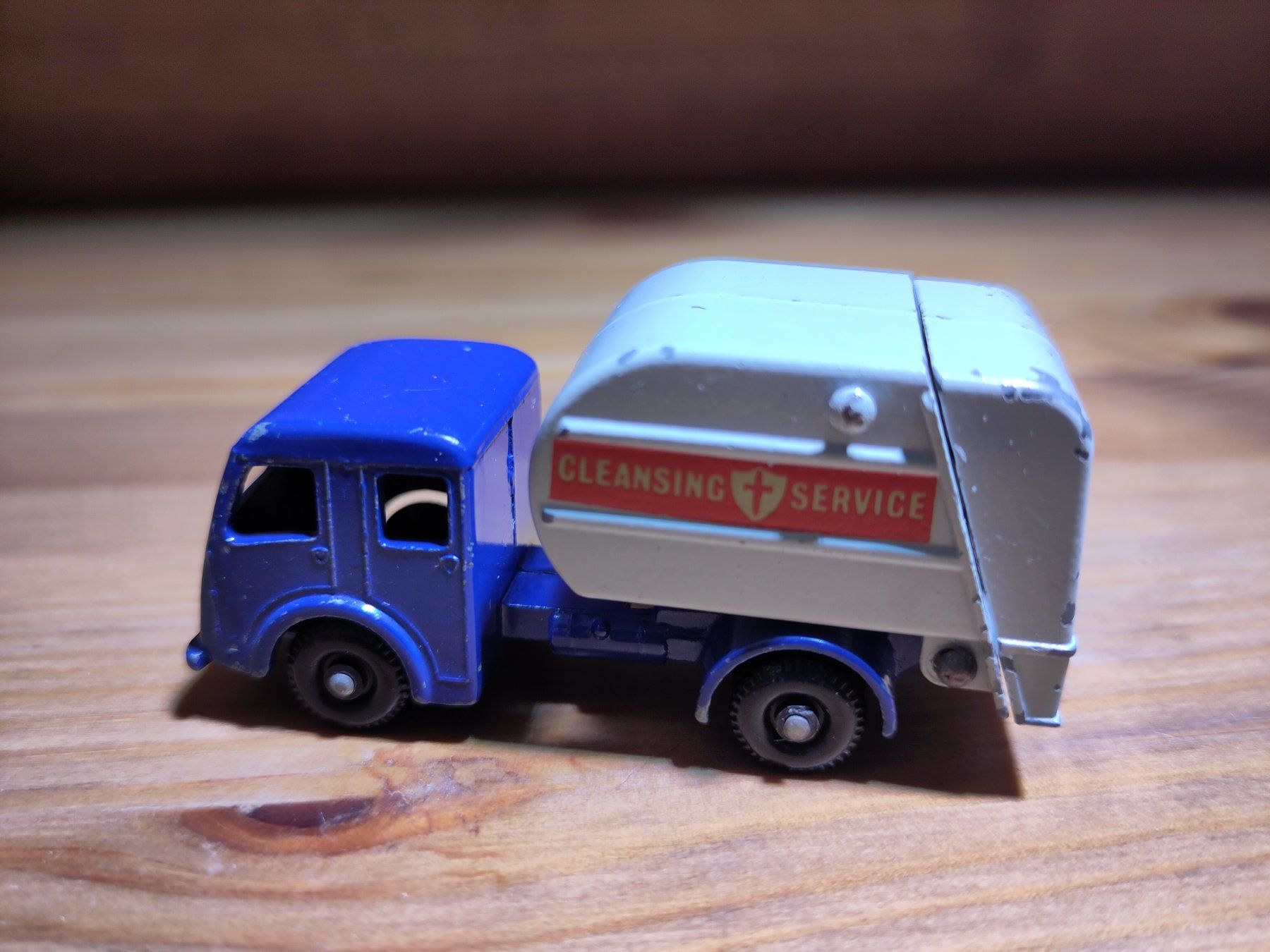 Lesney Modellini d'auto: Modellauto Matchbox Lesney Tippax Refuse Collector – Usato da Bülach venduto da Tiefschlaflos
