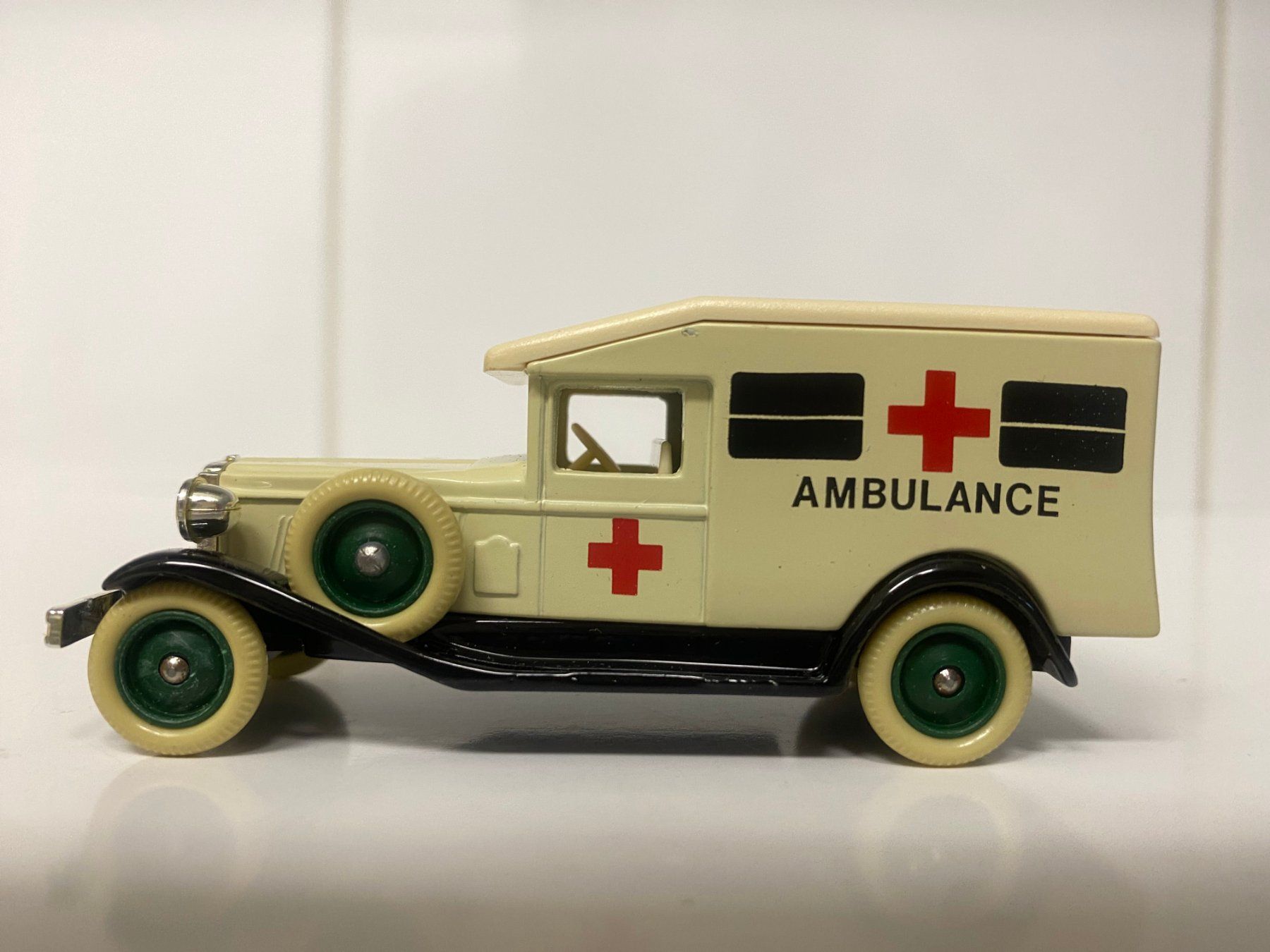 Modellini d'auto: Packard Ambulanz Days Gone ca. 8 cm 449 – Nuovo (secondo la descrizione) da Männedorf venduto da toroloco1953