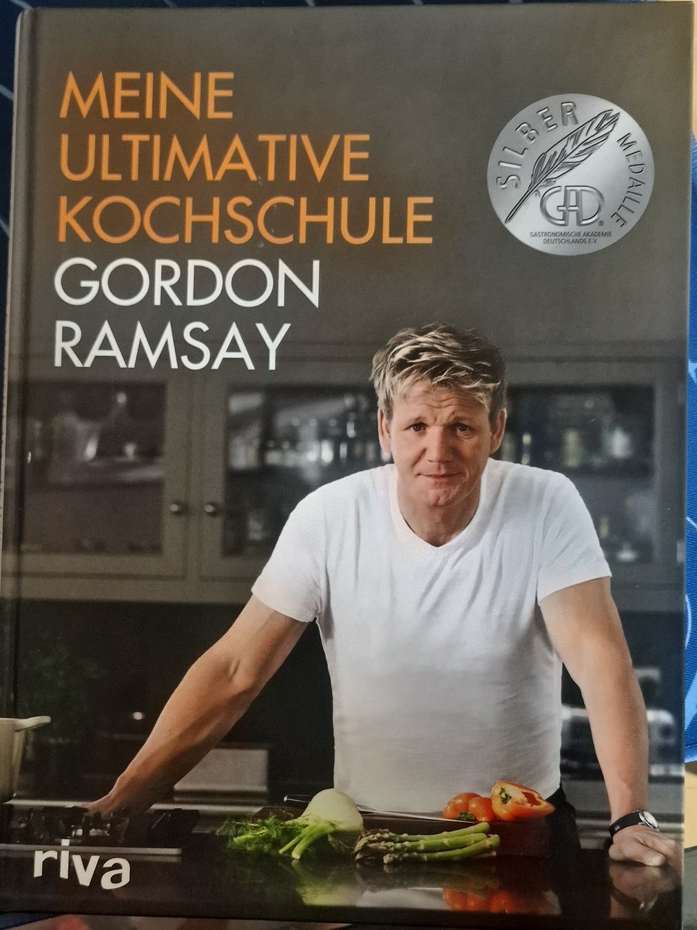 Libri: Gordon Ramsay Ultimative Kochschule - New/Neu – Nuovo (secondo la descrizione) da Muri AG venduto da yzh_v2k9