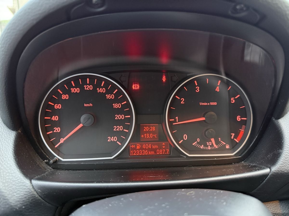 BMW Automobili: BMW 116i, Top Zustand – Usato da Baar venduto da seme3595 8