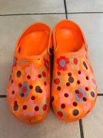 Chaussures style crocs 41 oranges fleurs bon état