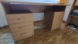Pult, Bürotisch