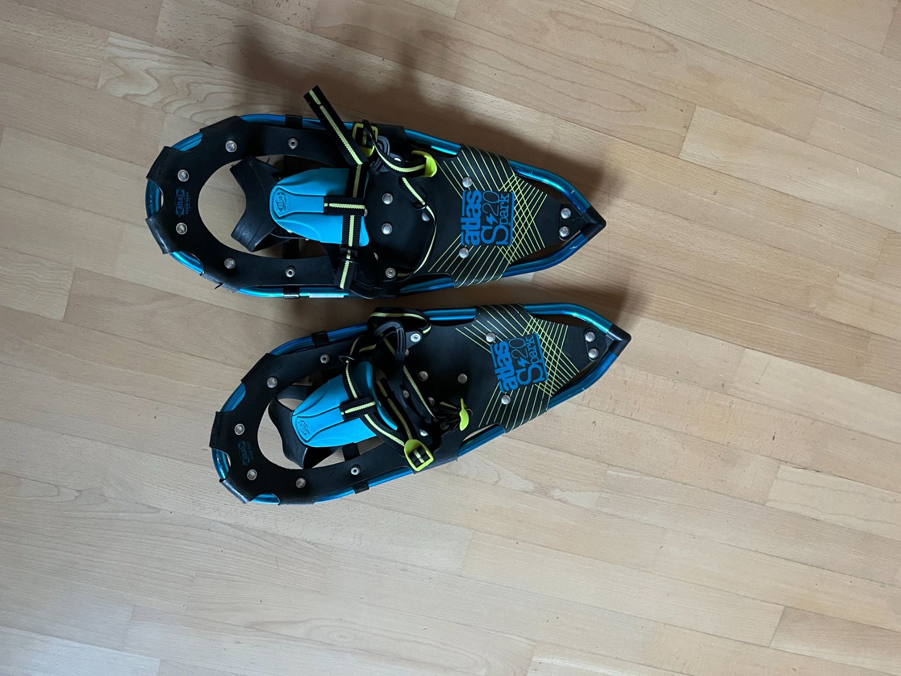 Herrenschuhe: Schneeschuhe – Gebraucht aus Zürich von emily02
