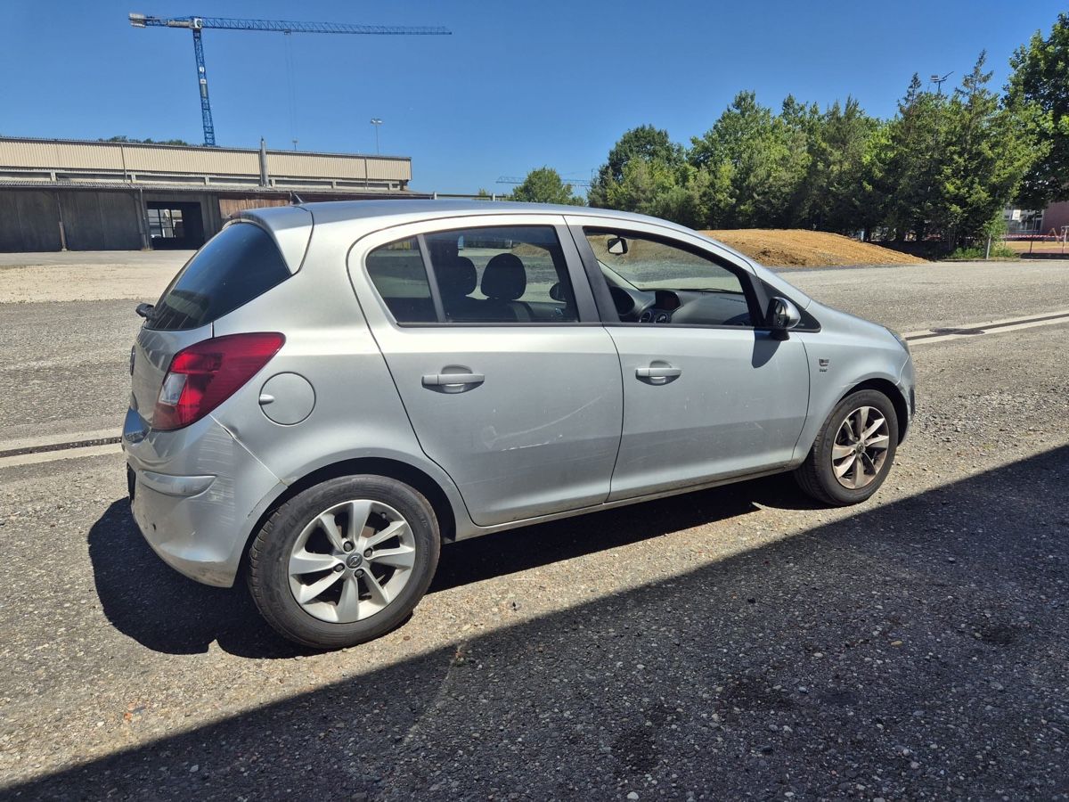 Opel Autos: Opel Corsa 1.4 L / 2014 – Gebraucht aus Wallbach von SchnellAutomobile 3