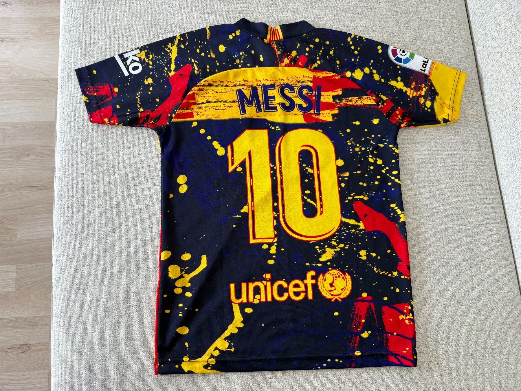 FC Barcelona Canottiere & Pantaloni: Messi Trikots 2x – Usato da Egg b. Zürich venduto da dalanna 3