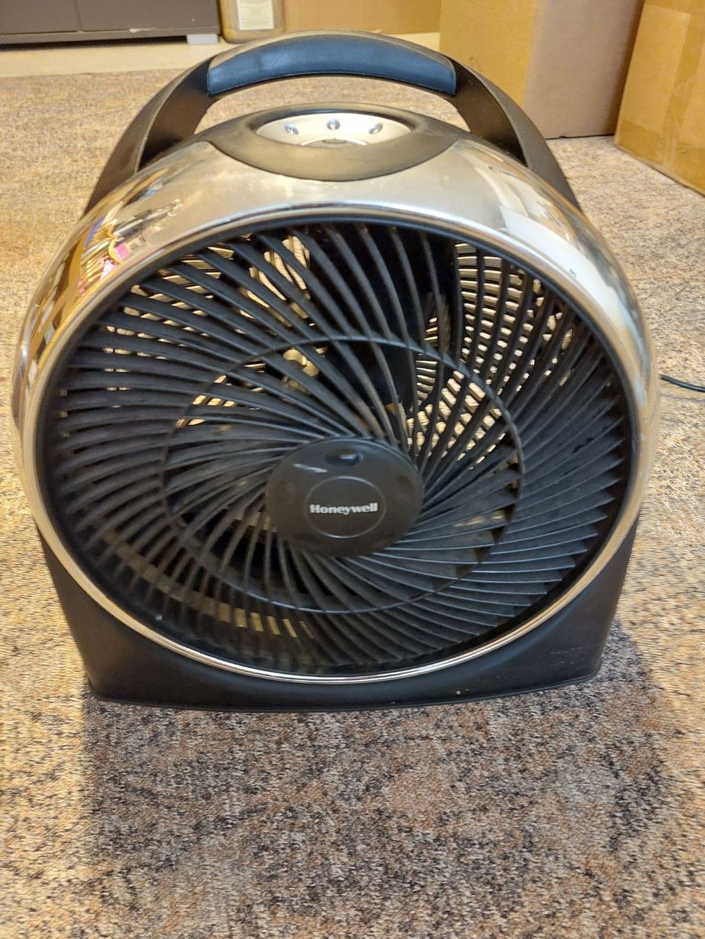 Honeywell Ventilatoren: Ventilator Honey Well 230V – Gebraucht aus Münchenstein von Letan