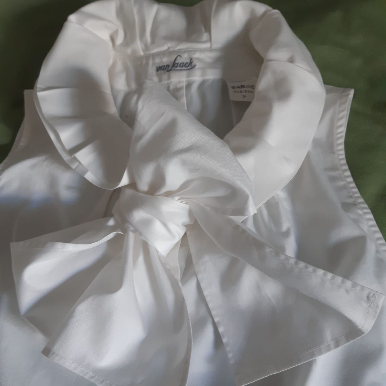 Van Laack Camicette: 1 Bluse der Marke Van Laack Gr. 34 – Usato da Luzern venduto da Sontru 3