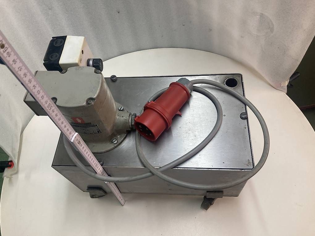 Pumpen & Teile: Kühlwasserpumpe 380 Volt – Gebraucht aus Löhningen von Strubi49 1