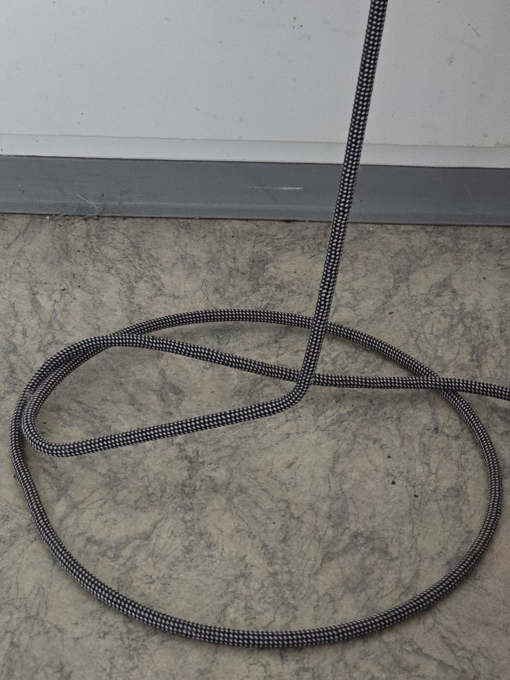 Lampade: Cord Lamp np.399 – Usato da Biel/Bienne venduto da alexriveros2 4