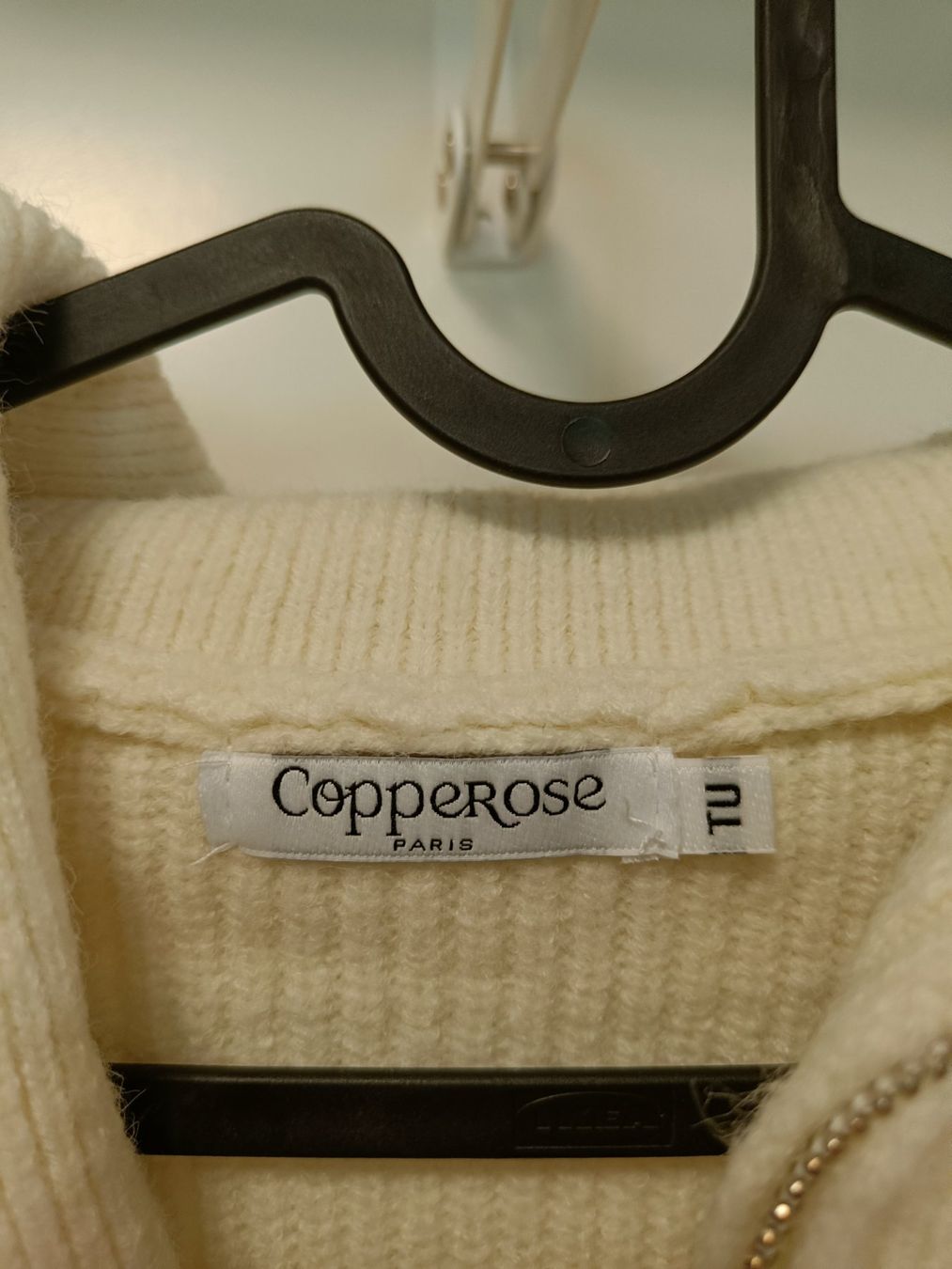 Maglioni & Felpe: Copperose Pullover weiss mit schwarzen Herzen, ca. M – Usato da Zürich venduto da Atelier.Second 1
