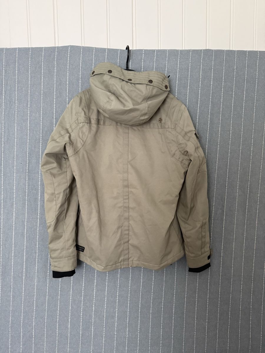 Brunotti Jacken: Winterjacke – Gebraucht aus Chur von flujan 1