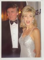 Donald Trump mit zweiter Ehefrau Marla Maples by Ron Galella