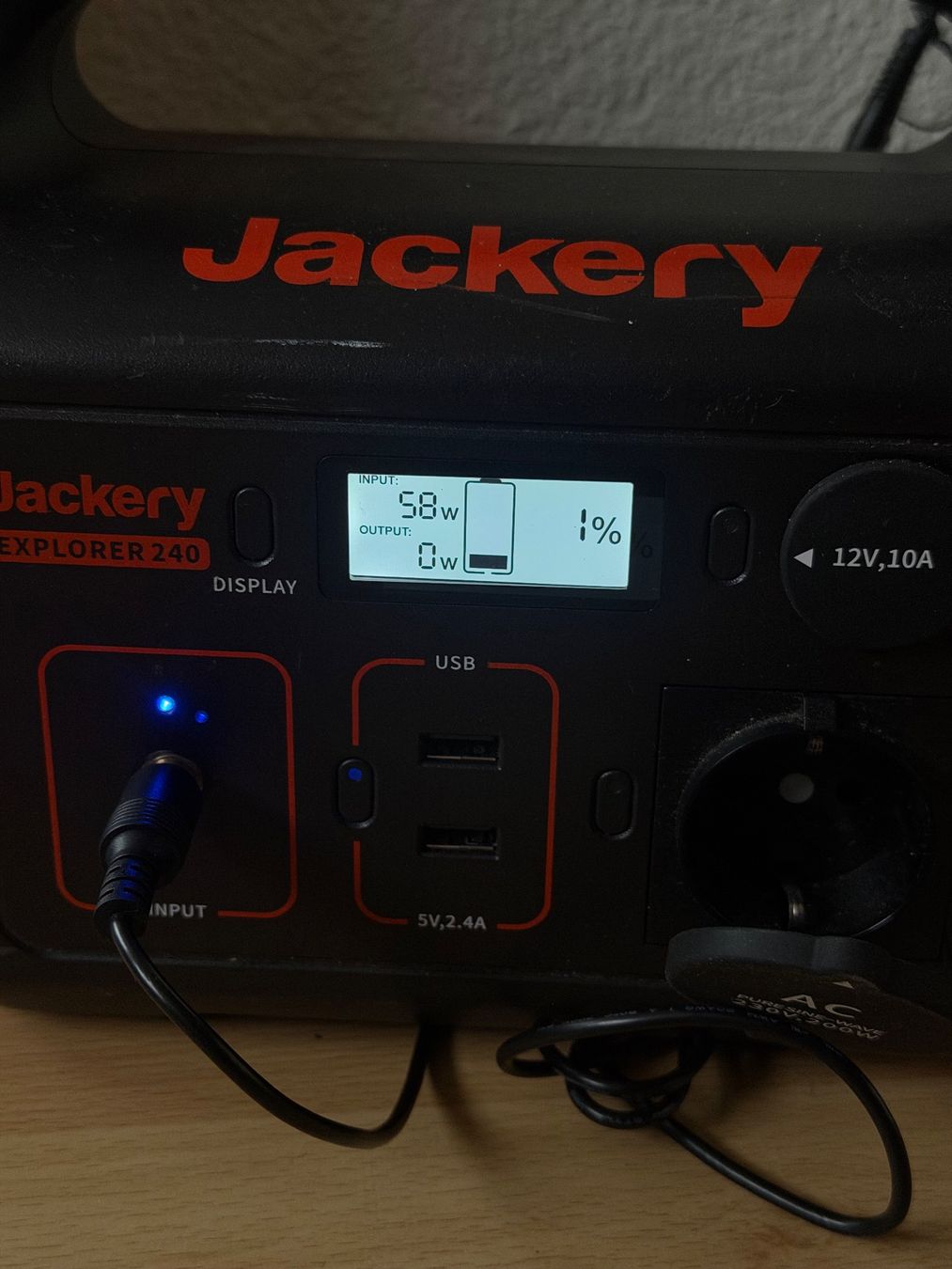 Jackery Dispositivi a energia solare: Jackery powerbank solar – Usato da Thun venduto da jrturbo 3