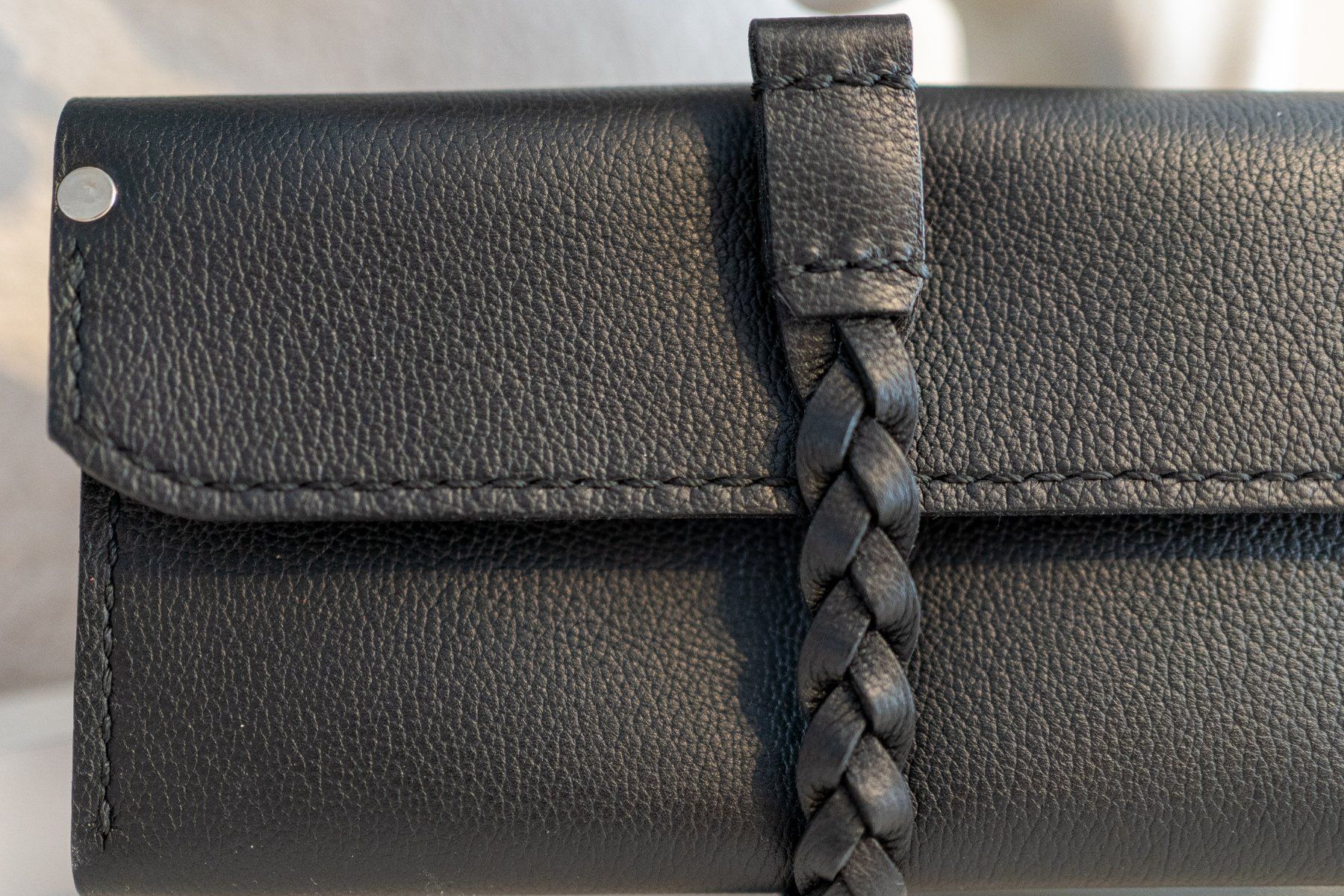 Portamonete: Schwarzer Handgefertigter Leder-Geldbeutel "Sleek Sophistica – Nuovo e nell'imballaggio originale da Matzendorf venduto da sas_skl6 1
